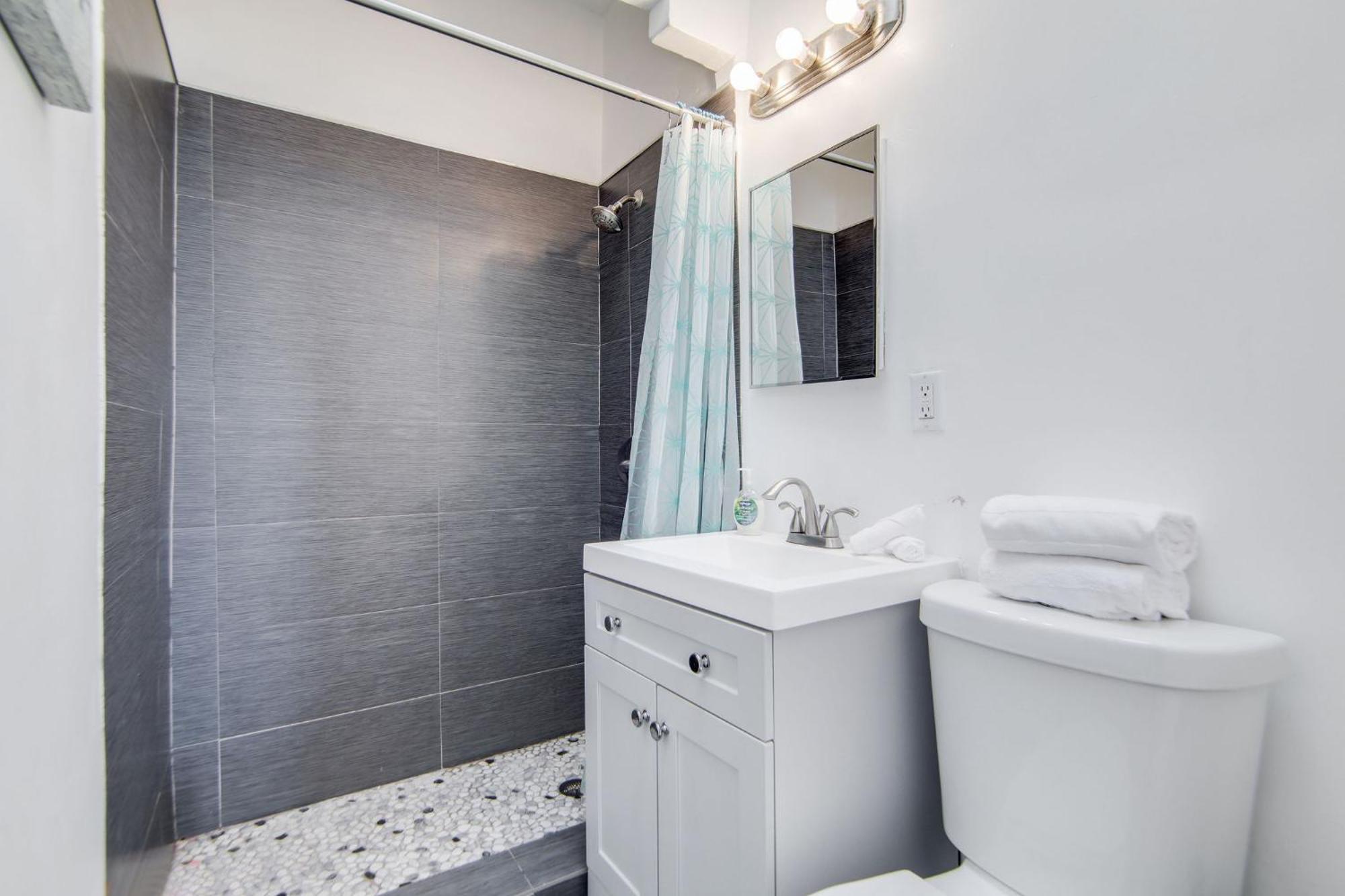 Charming Large Studio Near Ocean Dr - South Beach Маями Бийч Екстериор снимка
