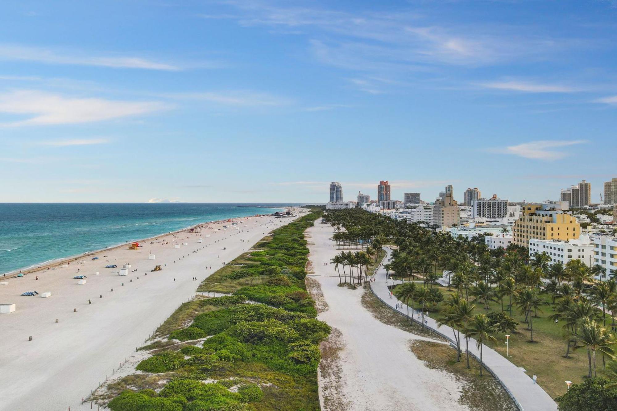 Charming Large Studio Near Ocean Dr - South Beach Маями Бийч Екстериор снимка
