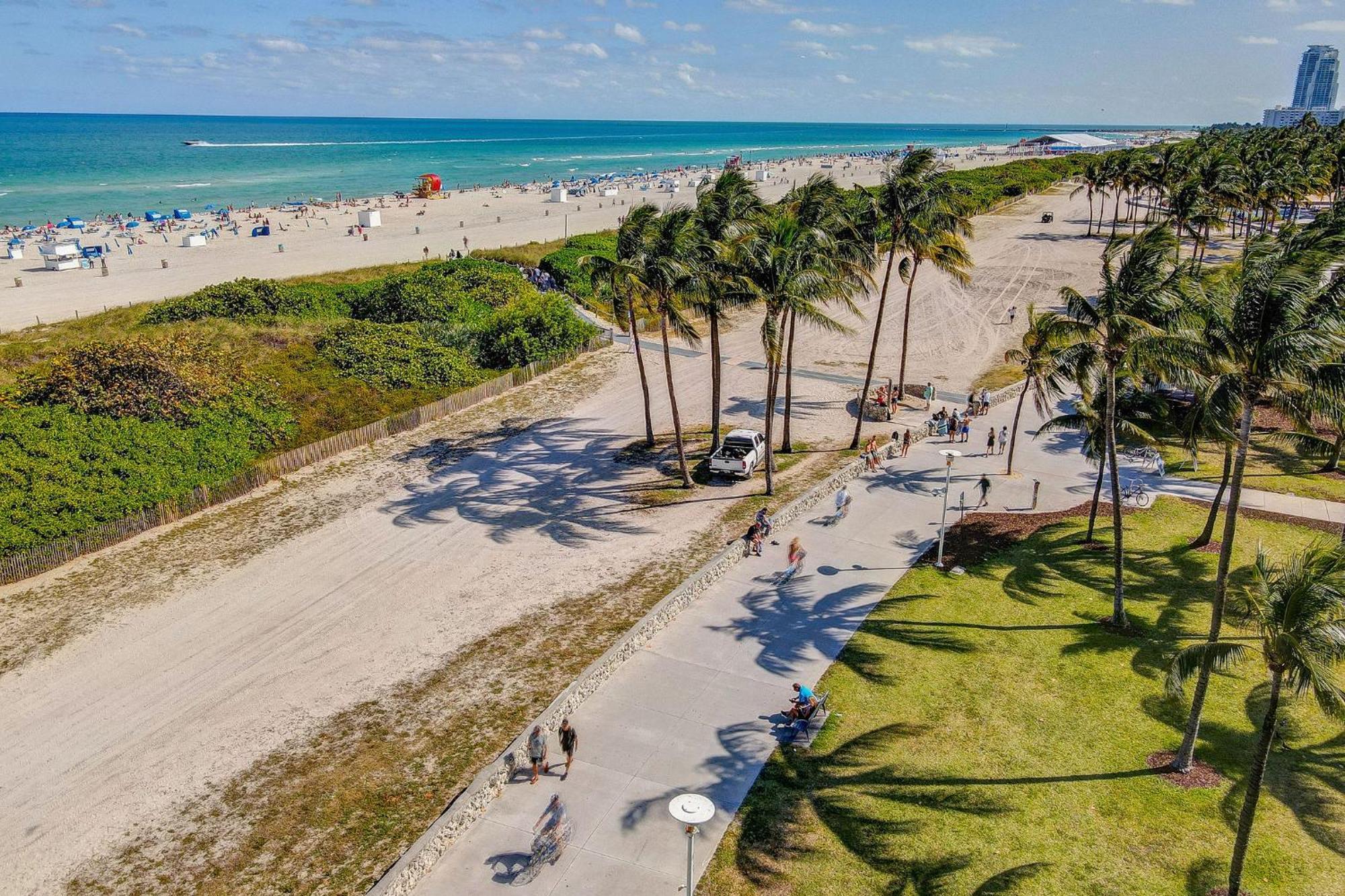 Charming Large Studio Near Ocean Dr - South Beach Маями Бийч Екстериор снимка